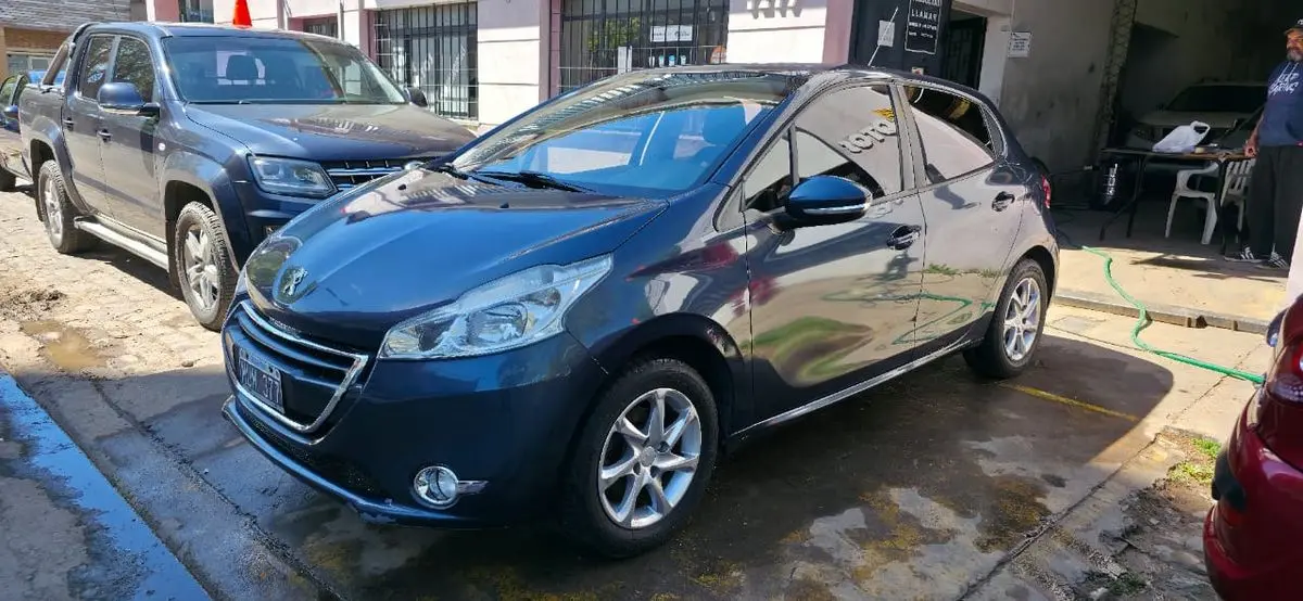 Peugeot 206 1.4 5 Ptas Allure  2013 - foto 2