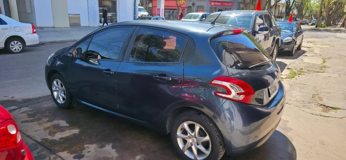 Peugeot 206 1.4 5 Ptas Allure  2013 - foto 4