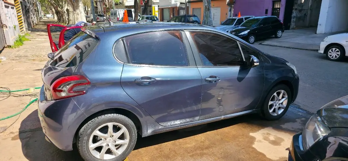 Peugeot 206 1.4 5 Ptas Allure  2013 - foto 5