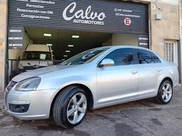 Volkswagen Vento  2.5 170 Hp Advance  2008 - foto 1