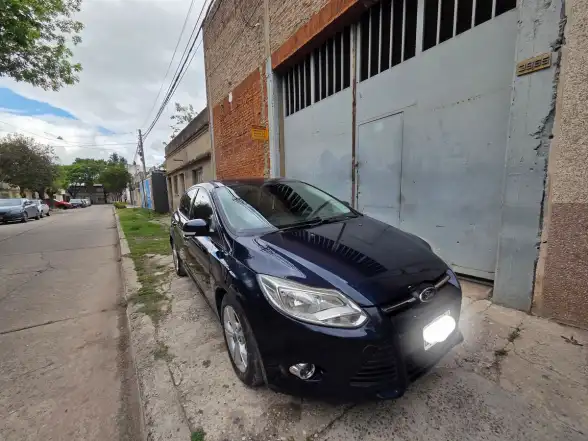Ford Focus L/14 2.0 5 P Se Plus  2014 - foto 2