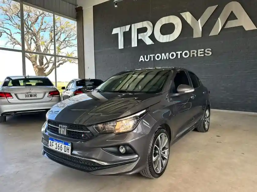 Fiat Cronos L/21 1.8 Precision  2022 - foto 1