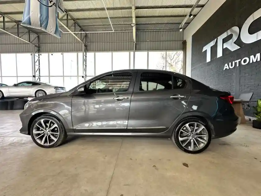 Fiat Cronos L/21 1.8 Precision  2022 - foto 4