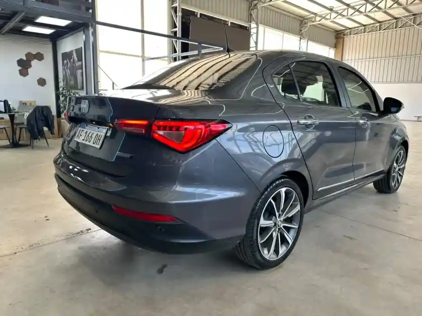 Fiat Cronos L/21 1.8 Precision  2022 - foto 5