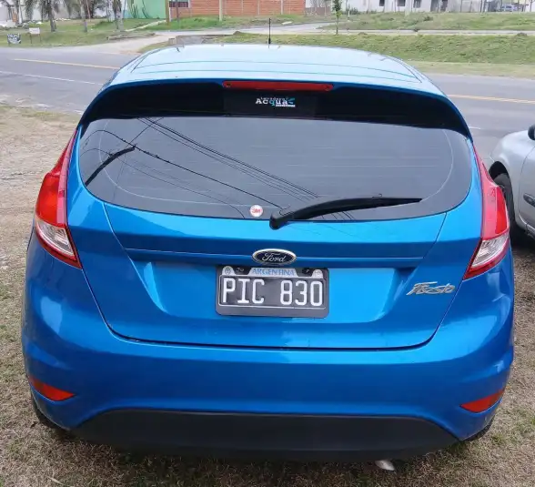 Ford Fiesta  1.6 5P S              (Kd)  2015 - foto 4