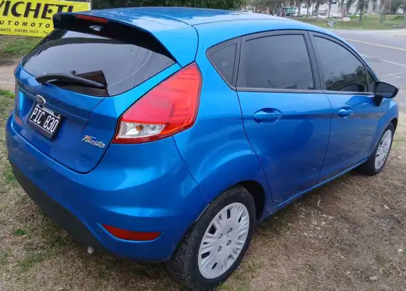 Ford Fiesta  1.6 5P S              (Kd)  2015 - foto 5