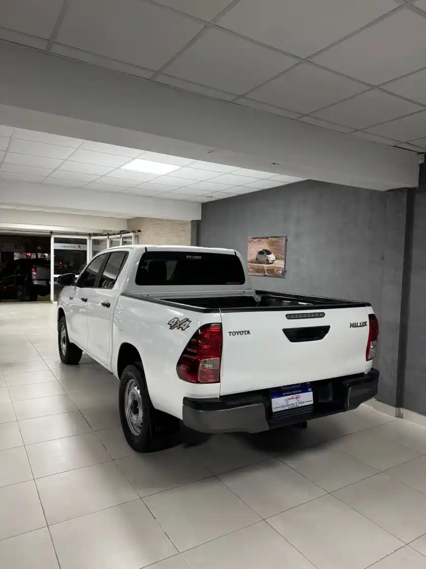Toyota Hilux L/16 2.4 Dc 4X4 Tdi Dx  2020 - foto 4