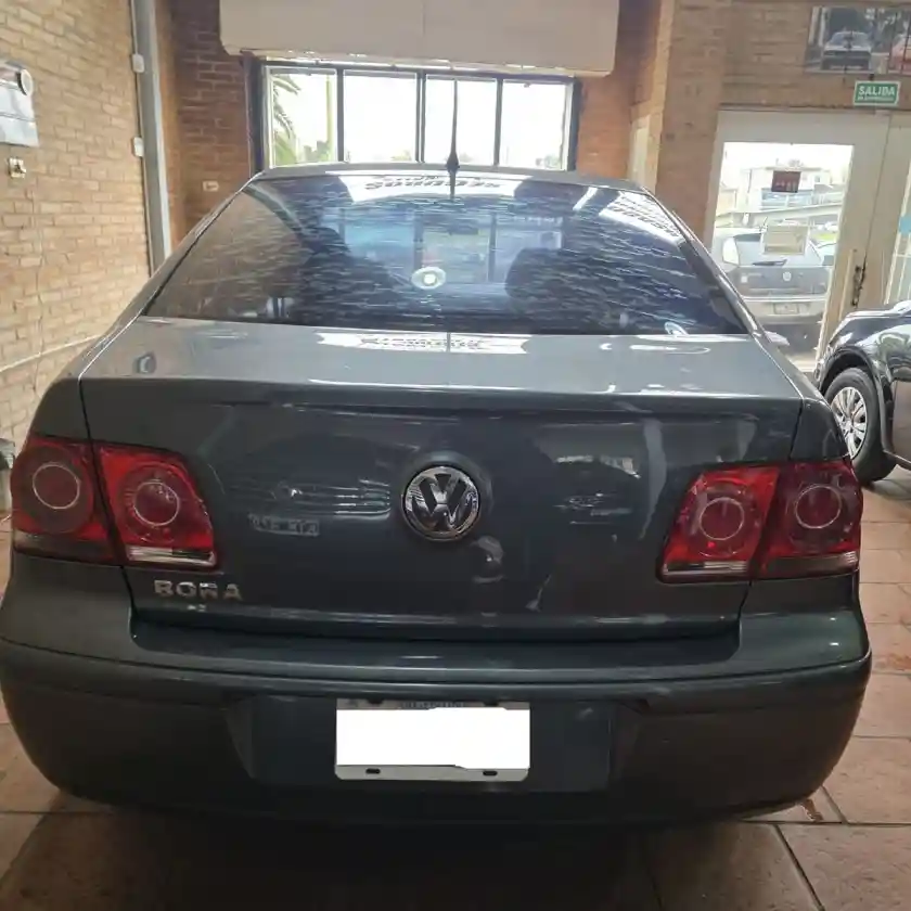 Volkswagen Bora 2.0 Mpi Trendline L/07  2010 - foto 1