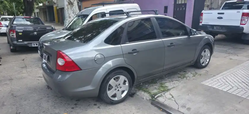 Ford Focus L/08 1.6 4 P Trend Exe  2011 - foto 2