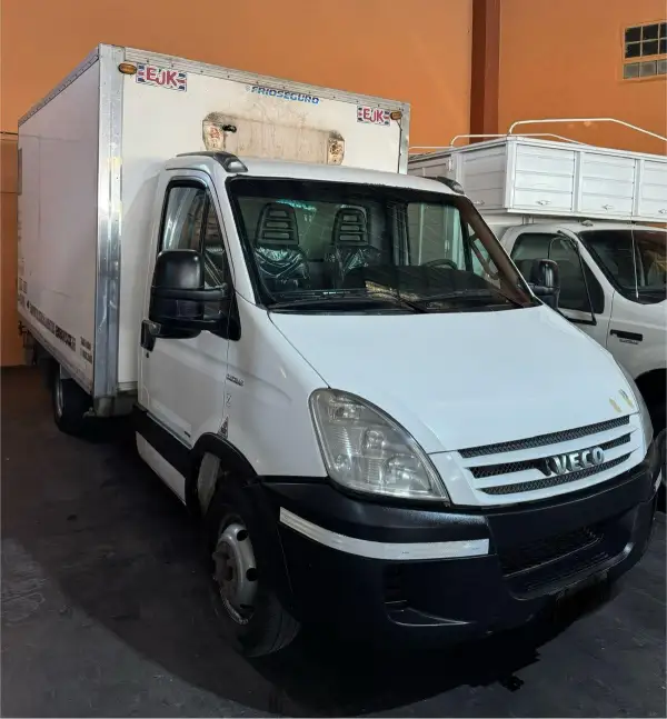 IVECO DAILY 35C 14 CHASIS 2011 - foto 1