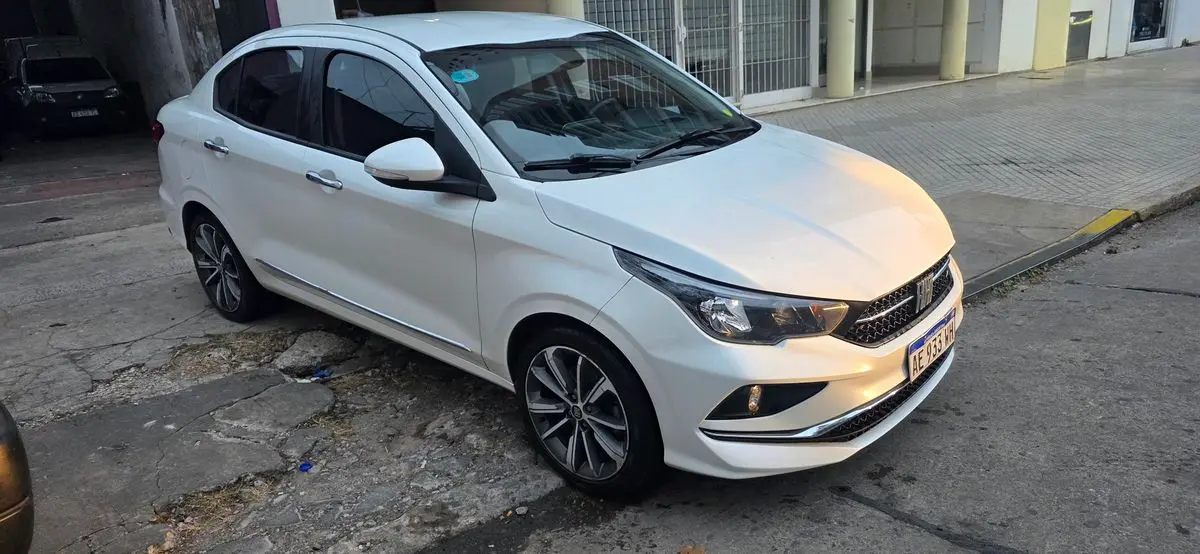 Fiat Cronos L/21 1.8 Precision  2021 - foto 3