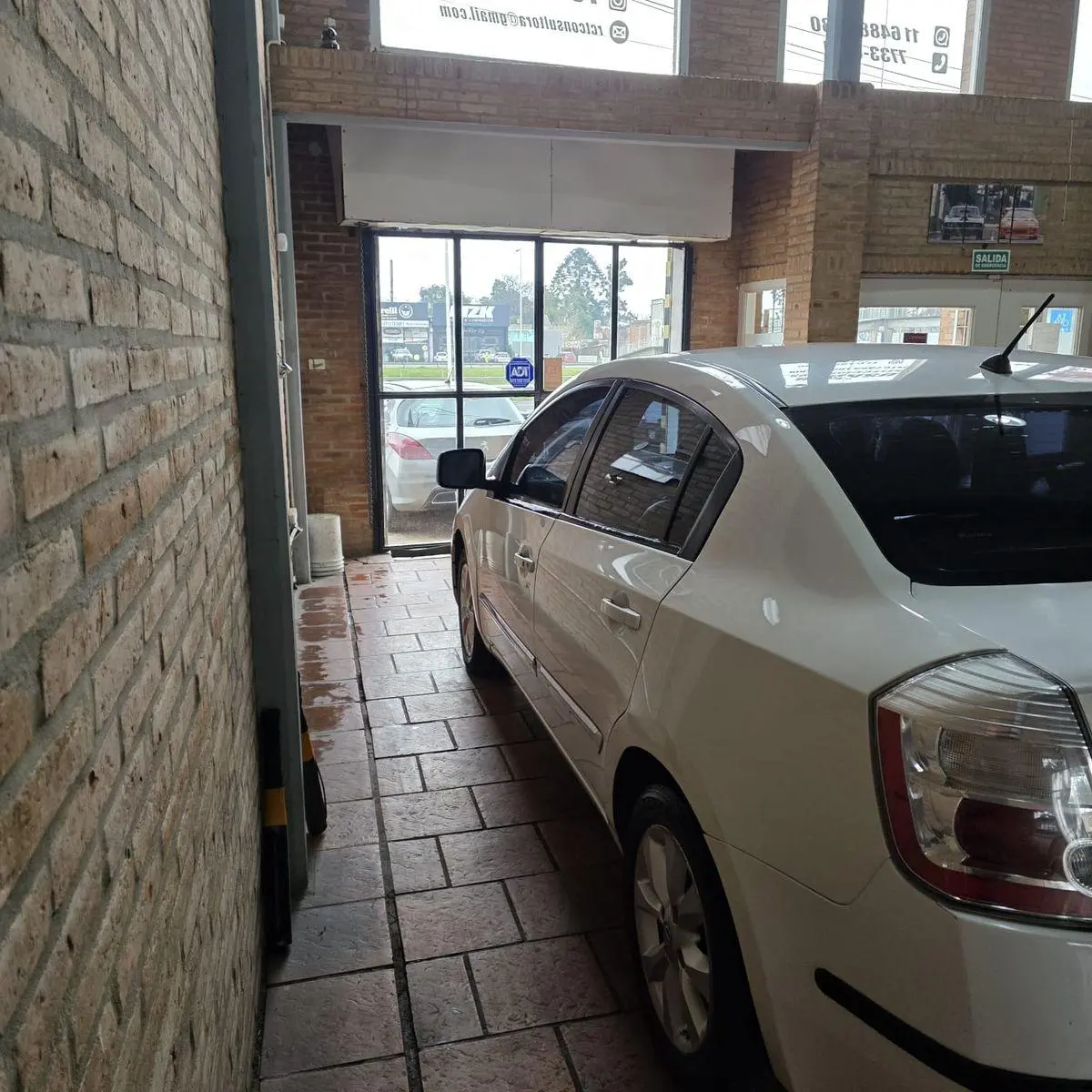 Nissan Sentra 2.0 Acenta Cvt  2011 - foto 3