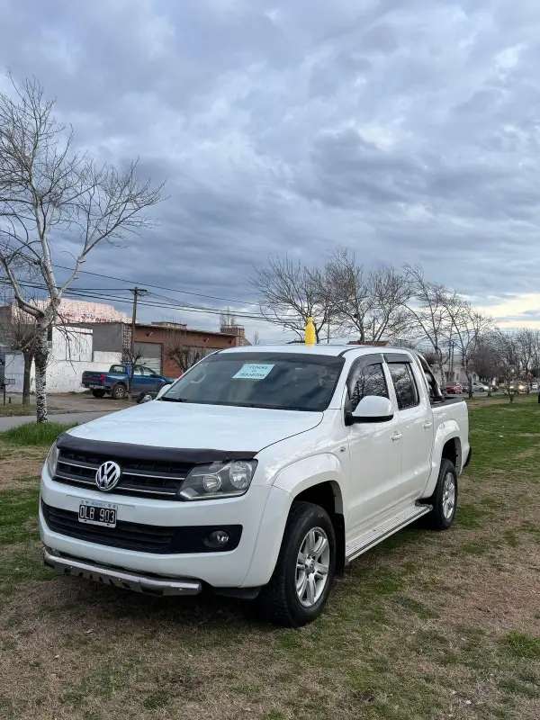 VOLKSWAGEN AMAROK 20TD 4X2 DC HIGHLINE 180HP PK AT 2015 - foto 1