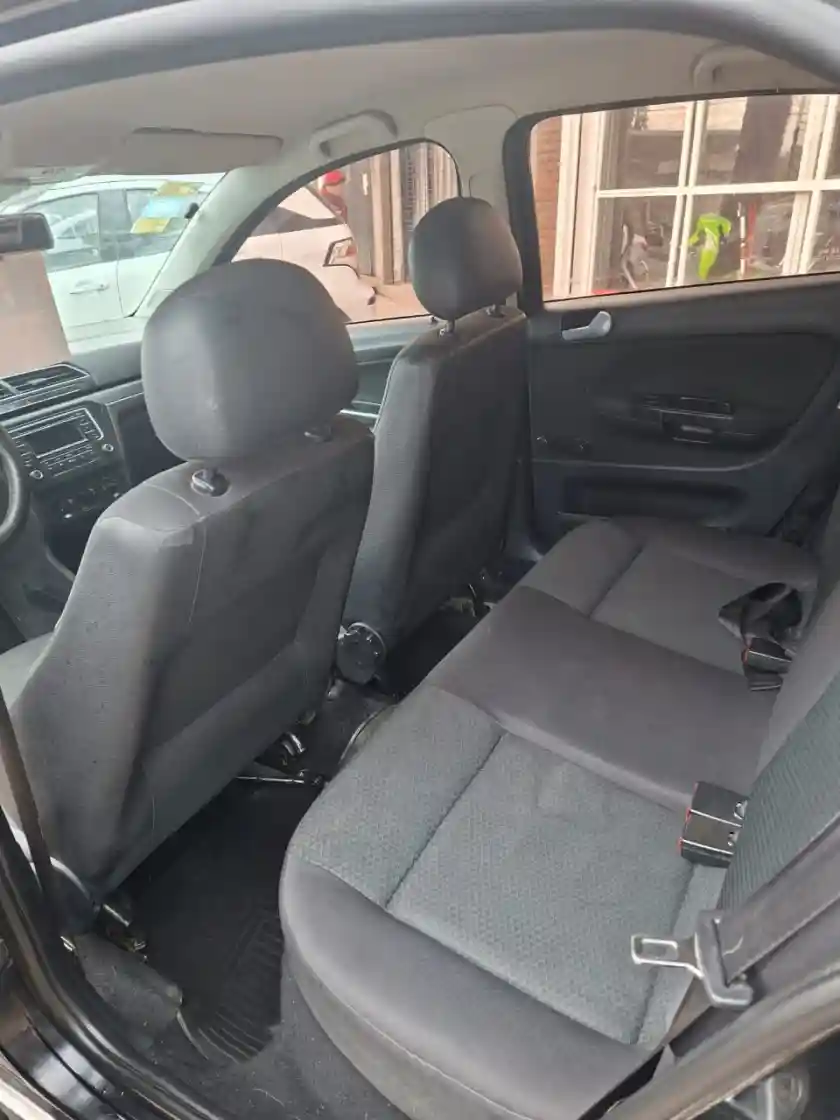 Volkswagen Gol Trend 1.6 5 P L/13 Highline  2016 - foto 5