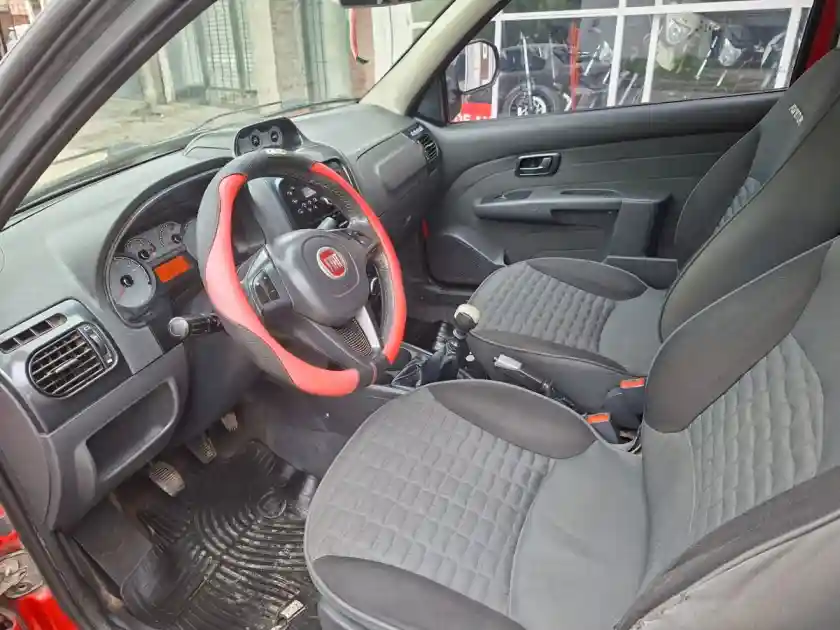 Fiat Strada Adventure 1.6 Dc L/14  2014 - foto 3