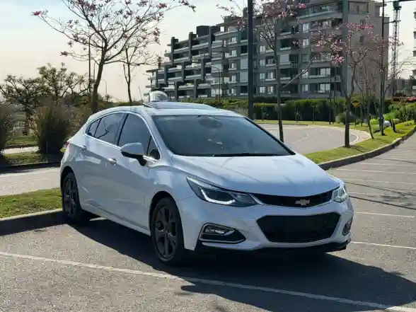 Chevrolet Cruze 1.4 5 Ptas Ltz+ Plus At  2019 - foto 3