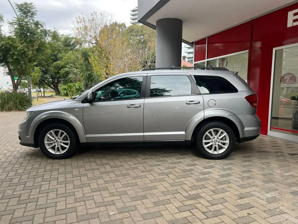 Chrysler Journey 2.4 Sxt 3 Filas L/11 Full  2017 - foto 4