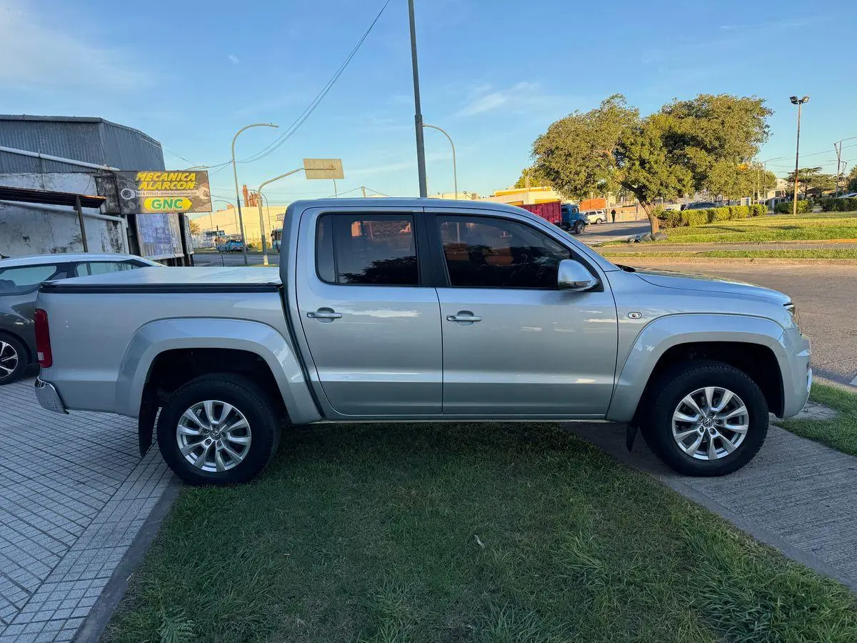 Volkswagen Amarok 20Td 4X2 Dc Highline 180Hp   L17  2017 - foto 4
