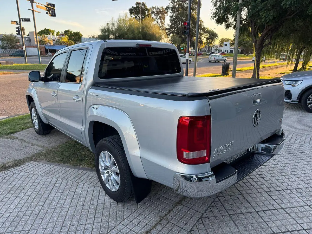 Volkswagen Amarok 20Td 4X2 Dc Highline 180Hp   L17  2017 - foto 5