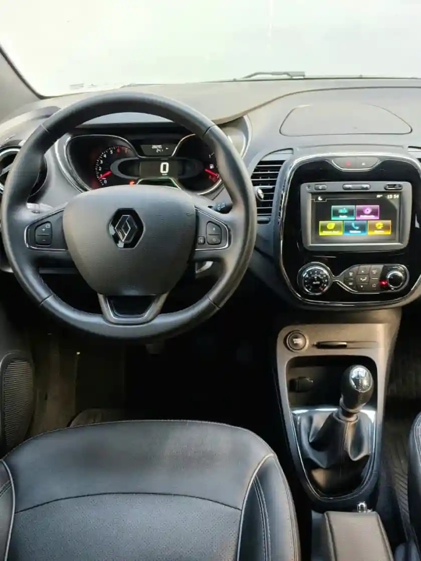 Renault Captur 2.0 Intens  2021 - foto 2