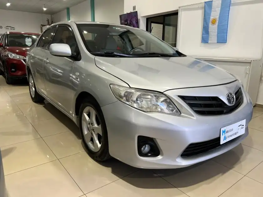 Toyota Corolla 1.8 Xei L/11  2013 - foto 2