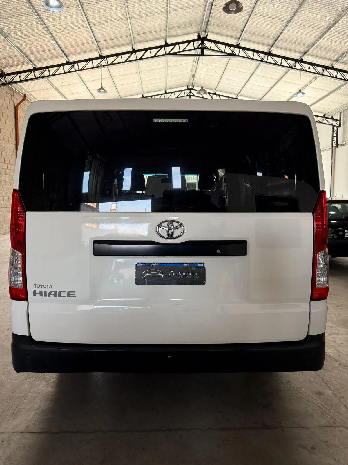 Toyota Hiace 2.8 Furgon L1H1  2021 - foto 3