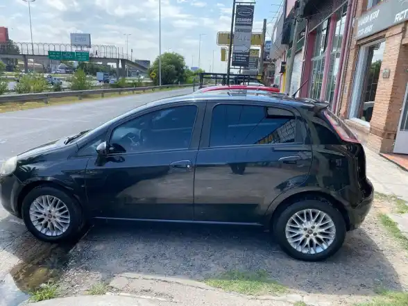 Fiat Punto 1.6 Essence L/13  2013 - foto 1
