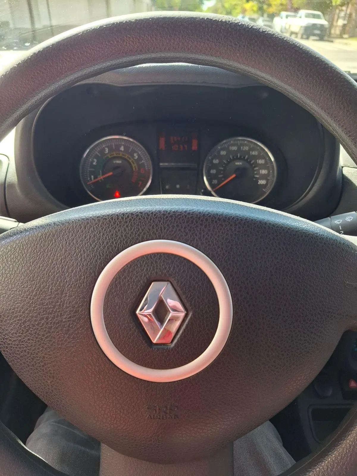 Renault Clio Mio 1.2 5 P Confort Pack  2015 - foto 4
