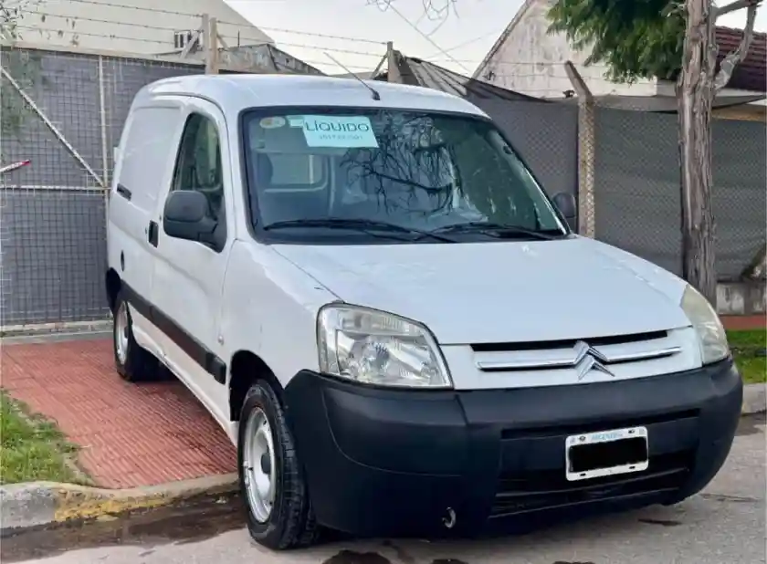 Citroen Berlingo Furgon 1.4I L/N  2014 - foto 2