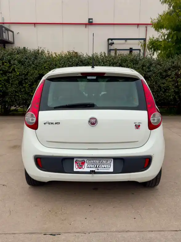 Fiat Palio 1.6 5 P Essence  L/14  2014 - foto 5