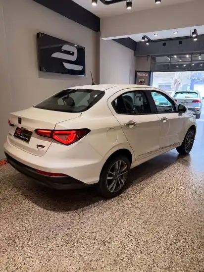 Fiat Cronos L/22 1.3 Precision Cvt   2023 - foto 4