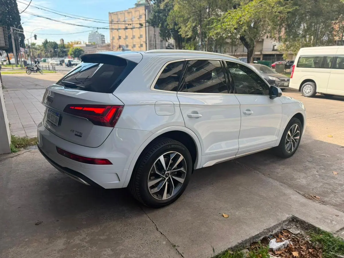 Audi Q5 2.0 T Qua.245Hp 45 Offroad Stronic Mh  2024 - foto 3