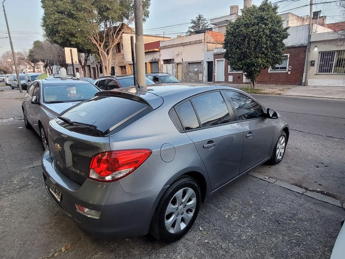 Chevrolet Cruze 2.0 D 5 Ptas Lt Aut  2015 - foto 3