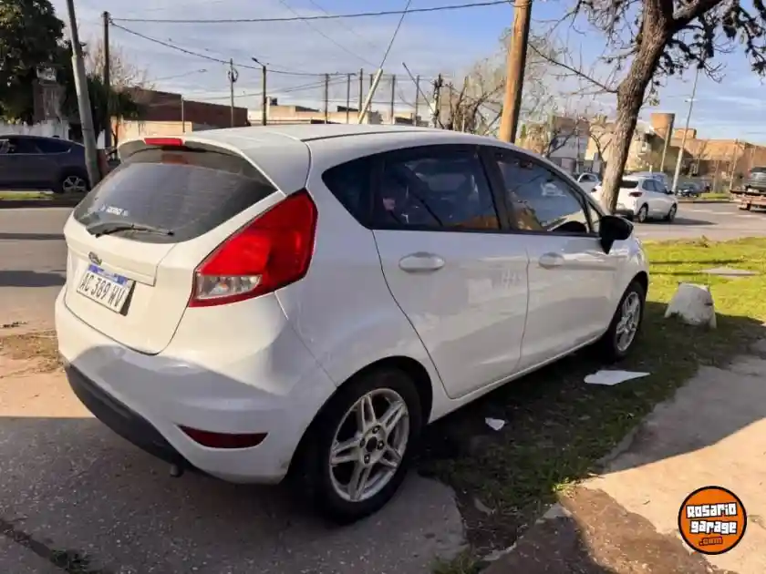 Ford Fiesta  1.6 5P S  Plus        (Kd)  2018 - foto 3