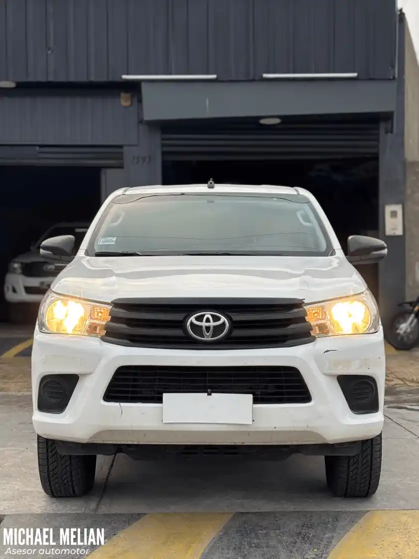 Toyota Hilux L/16 2.4 Dc 4X4 Tdi Dx  2017 - foto 2