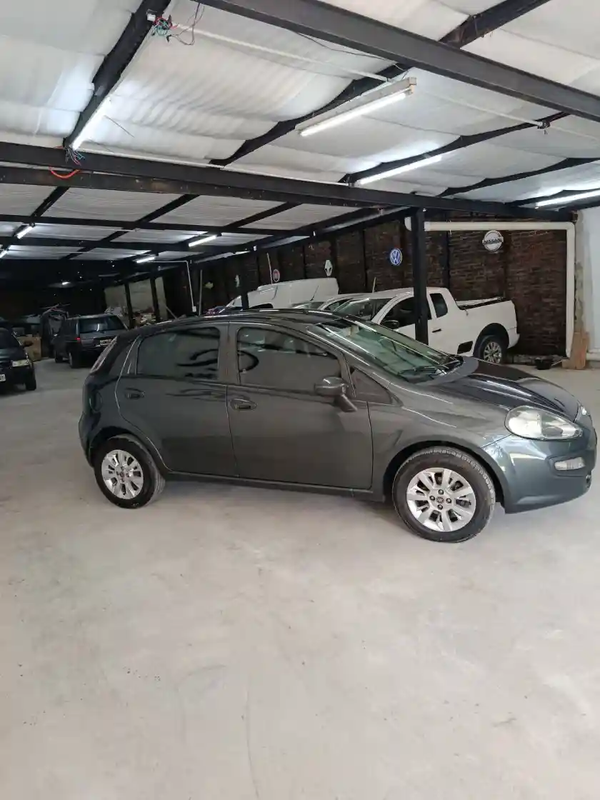 Fiat Punto 1.4 Attractive L/13  2014 - foto 5