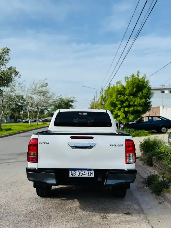 Toyota Hilux L/16 2.4 Dc 4X4 Tdi Dx  2017 - foto 5