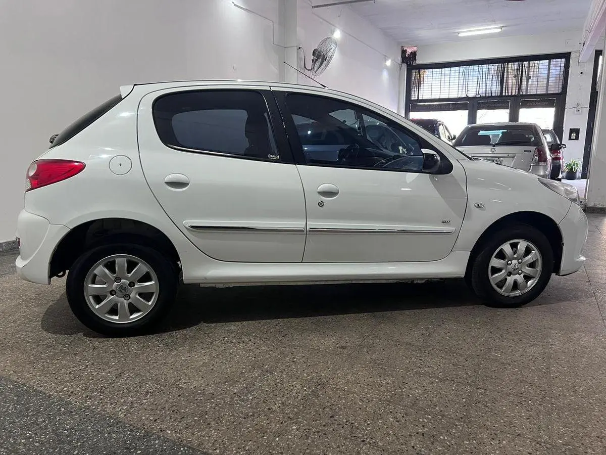 Peugeot 207 Compact 1.4 Hdi 5 P.xs//Allure  2011 - foto 4