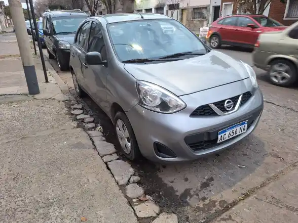Nissan March 1.6 Sense Pure Drive  2018 - foto 1