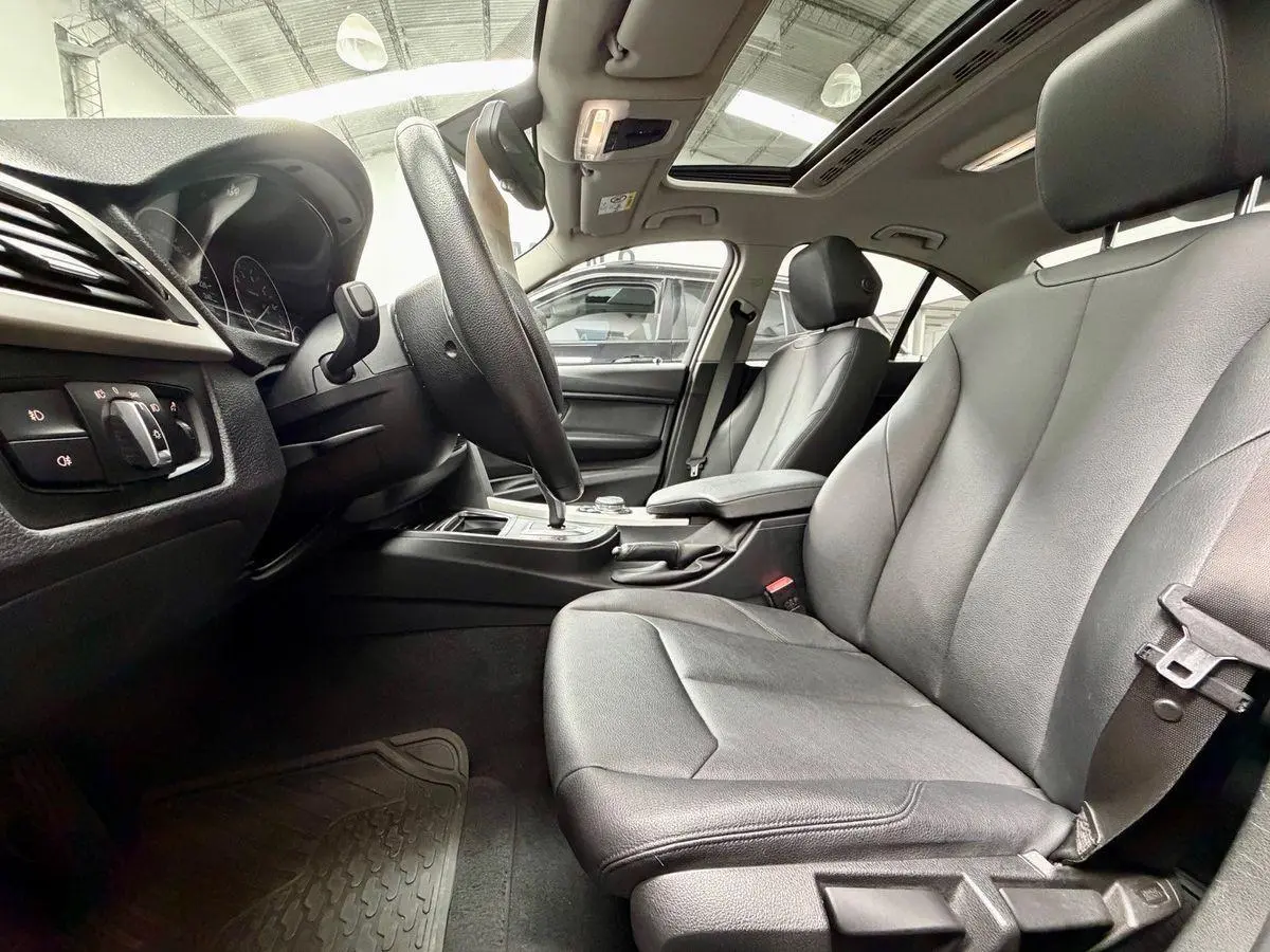 Bmw 320I Sedan Executive L/13  2017 - foto 5