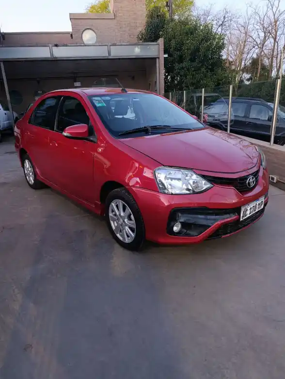 Toyota Etios 1.5 5 Ptas Xls 6Mt  2017 - foto 1
