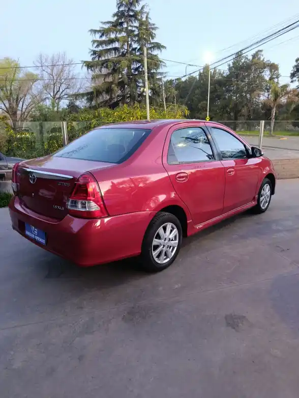 Toyota Etios 1.5 5 Ptas Xls 6Mt  2017 - foto 2