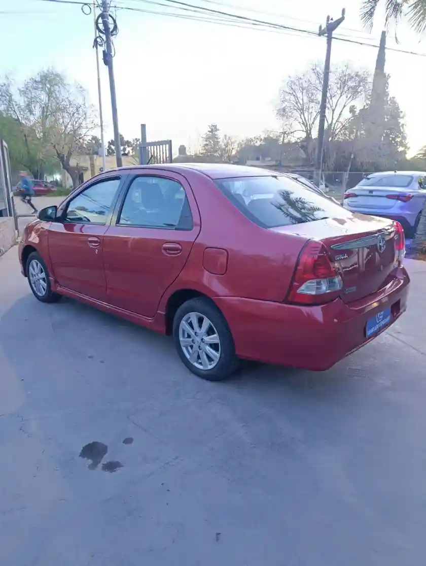 Toyota Etios 1.5 5 Ptas Xls 6Mt  2017 - foto 4