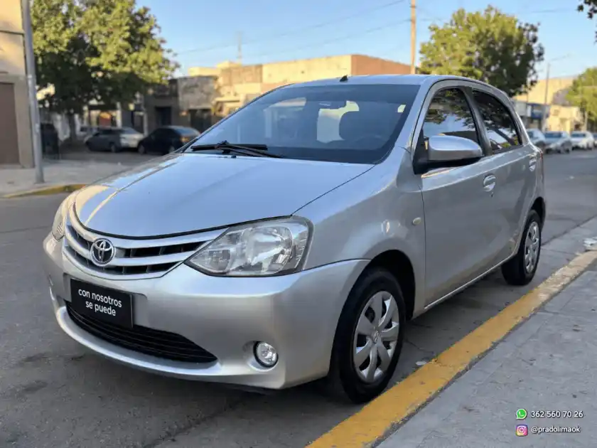 Toyota Etios 1.5 5 Ptas Xs  2014 - foto 1