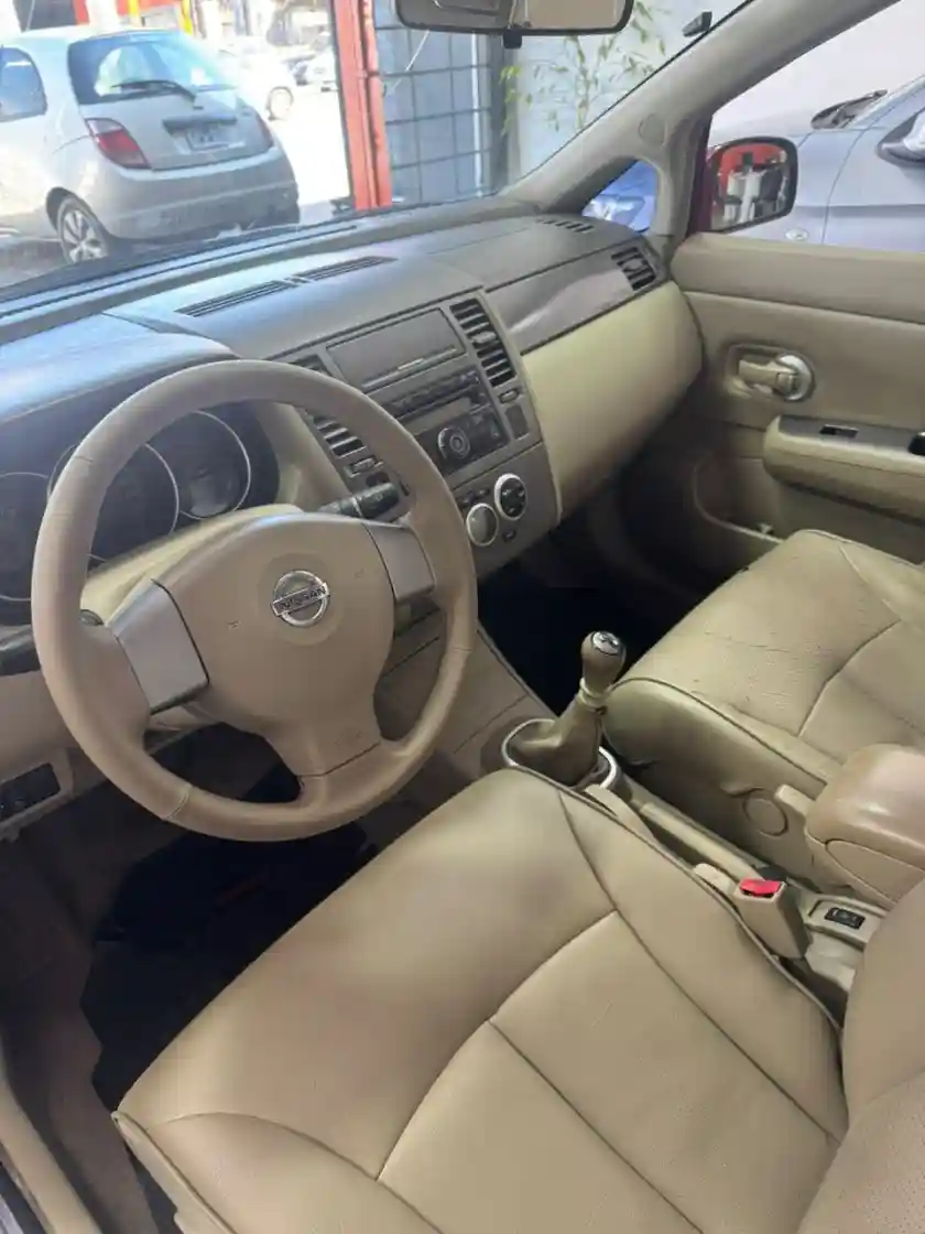 Nissan Tiida   1.8 5 Ptas Tekna  2008 - foto 4