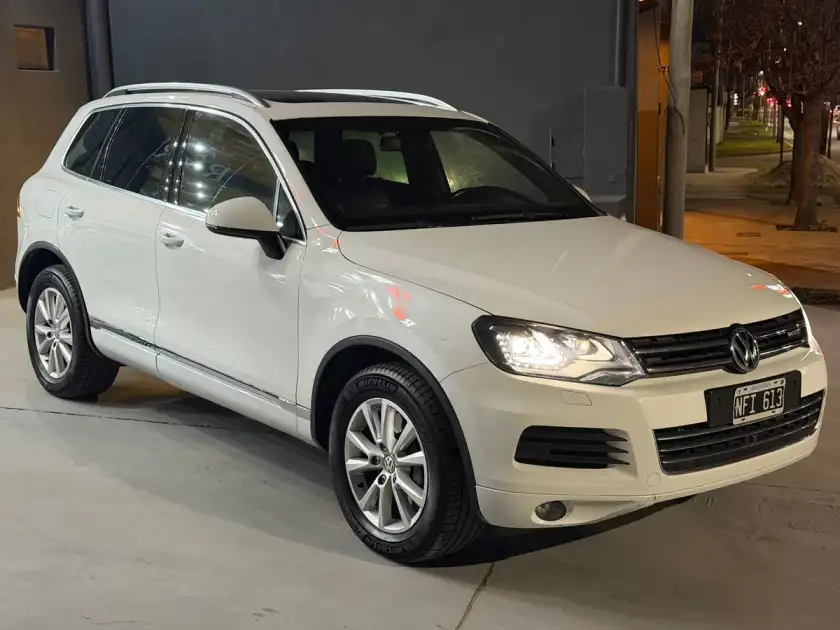 Volkswagen Touareg 3.0 V6 Hybrid  2013 - foto 1