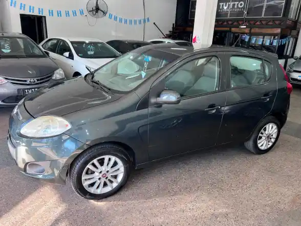 Fiat Palio 1.6 5 P Essence  L/14  2014 - foto 2