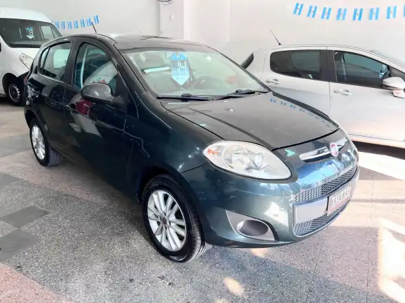 Fiat Palio 1.6 5 P Essence  L/14  2014 - foto 5