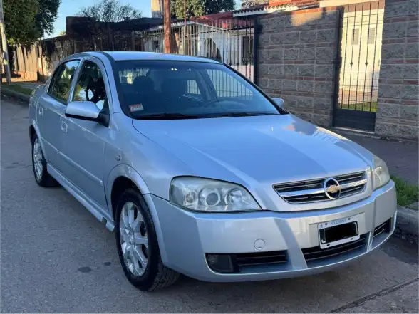 Chevrolet Astra Ii Gls 2.0 4 Ptas       L/10  2011 - foto 2