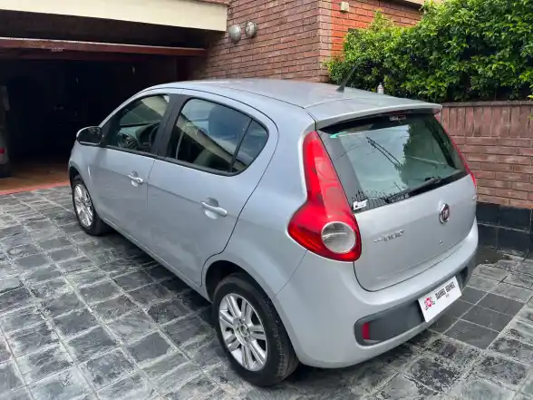 Fiat Palio 1.6 5 P Essence  L/13  2013 - foto 4